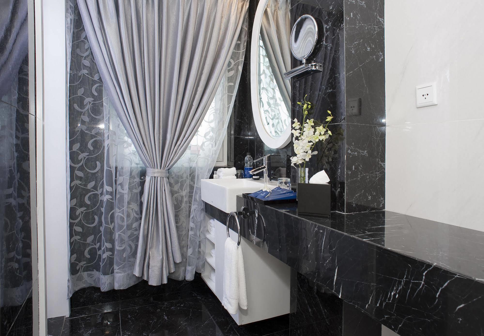 Victor Metropolis Hotel & Rooftop Bar In Hanoi City Екстер'єр фото